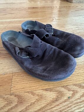 Women’s Suede Slip-On Loafers with Buckle - Brown Used